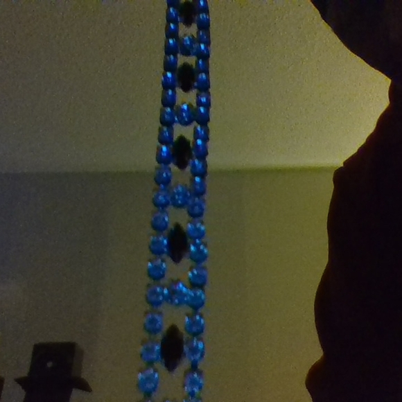Necklace - Picture 2 of 2